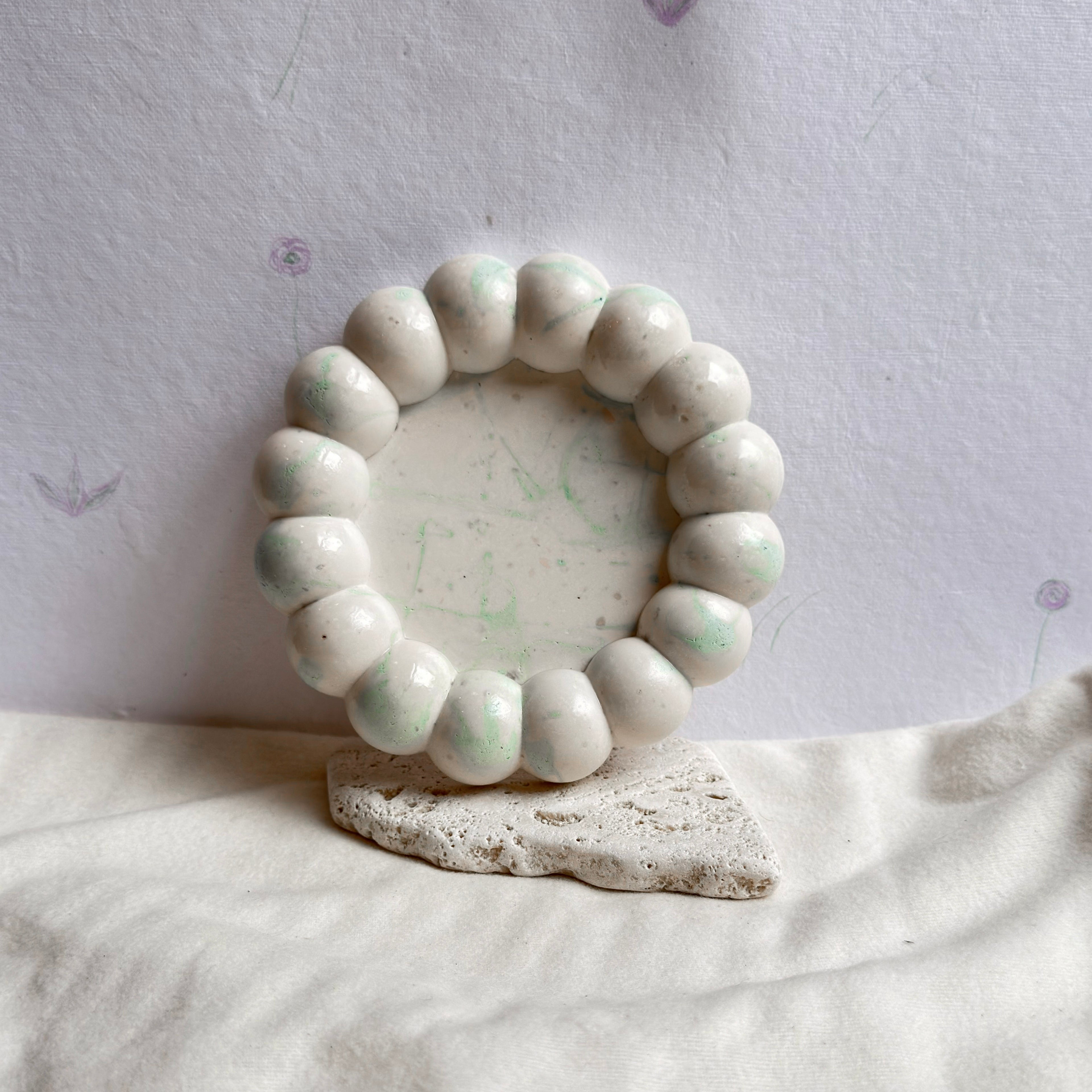 Vide-poche rond ÉCLATS — Jesmonite